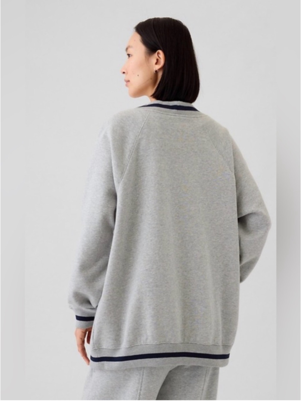 Gap Vintage Soft Oversized Varsity Cardigan 498951 size XXL - Picture 2 of 7